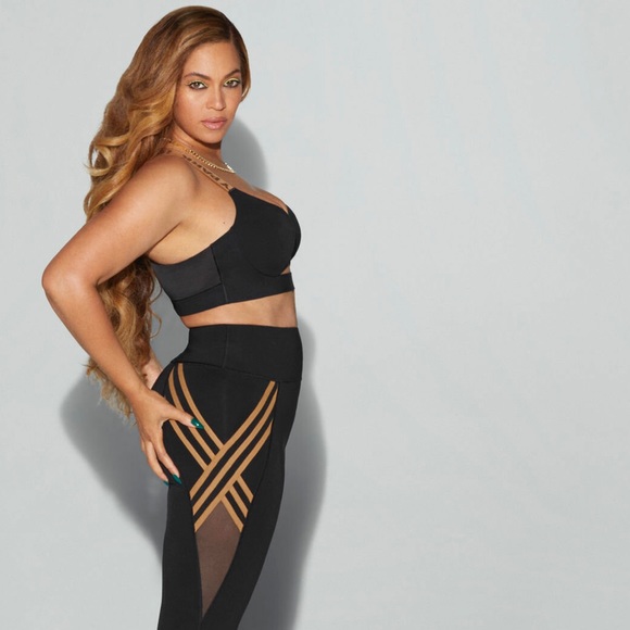 Adidas x Ivy Park // Cutout Sports Bra - Picture 8 of 13